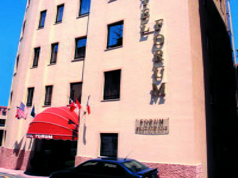 بوزولي Hotel Restaurant Forum المظهر الخارجي الصورة
